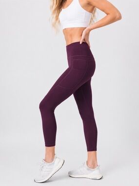ZYIA  High-Rise capris in Plum/ side pockets/ woman’s size 8 - 10